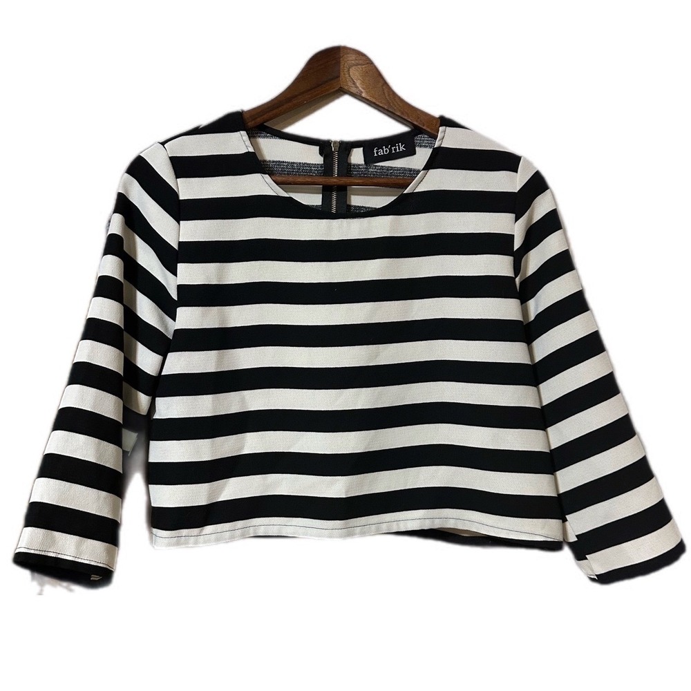 Fabrik Striped‎ Long Sleeve Cropped Top Women's M Black White Zipper Back